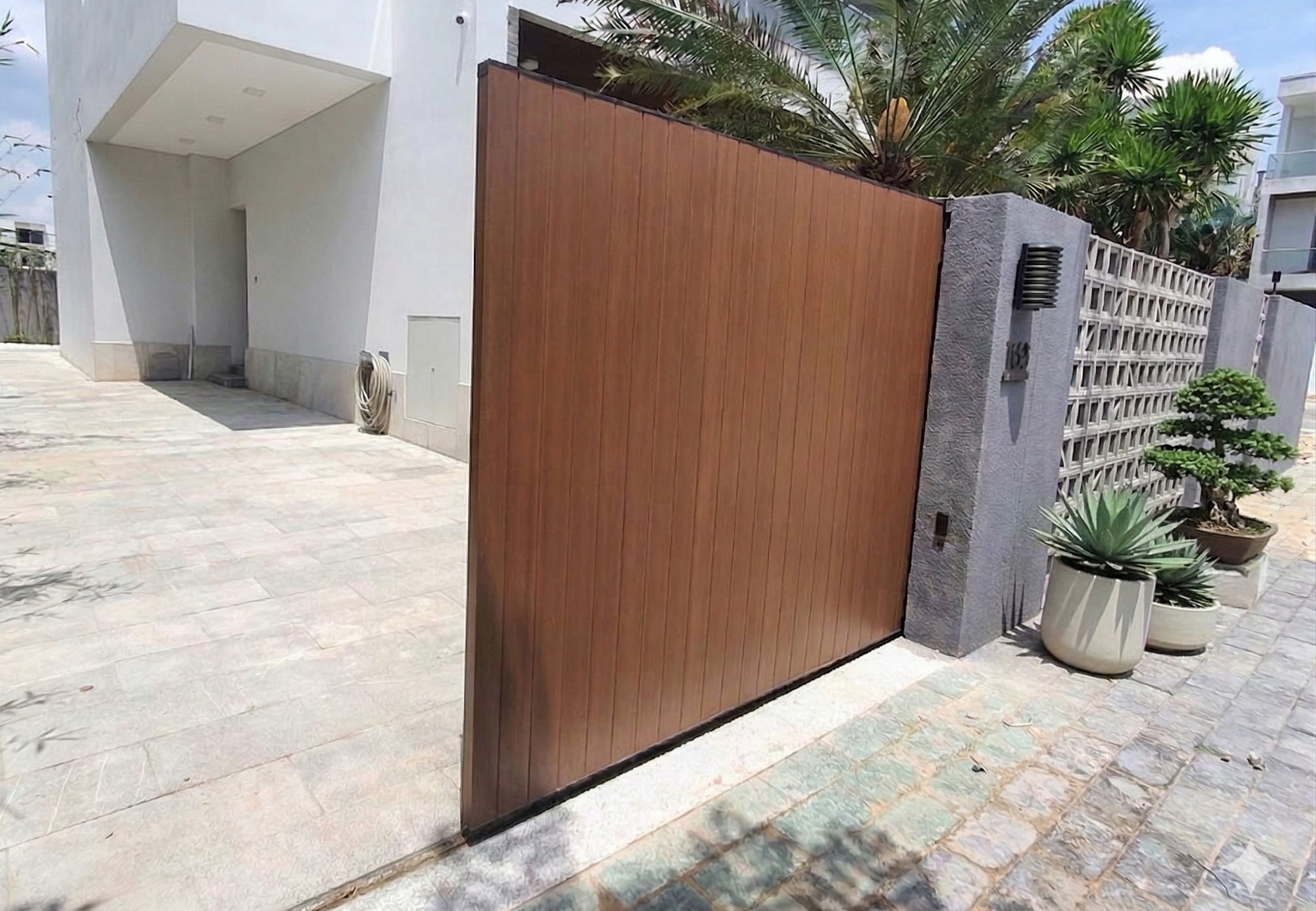 Cổng trượt tự động